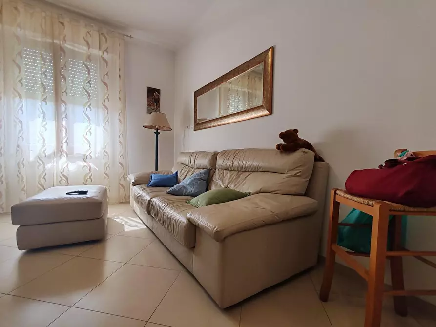 Immagine 2 di Appartamento in vendita  a Massa