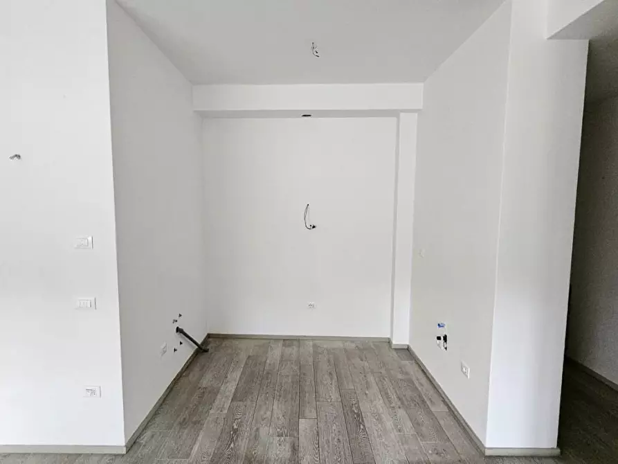 Immagine 5 di Appartamento in vendita  a Massa