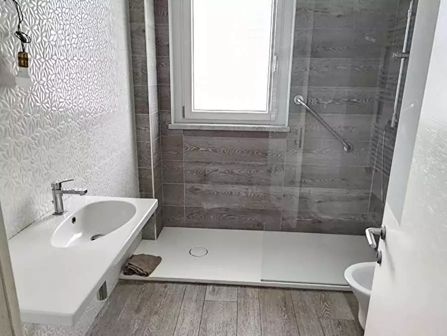 Immagine 10 di Appartamento in vendita  a Massa