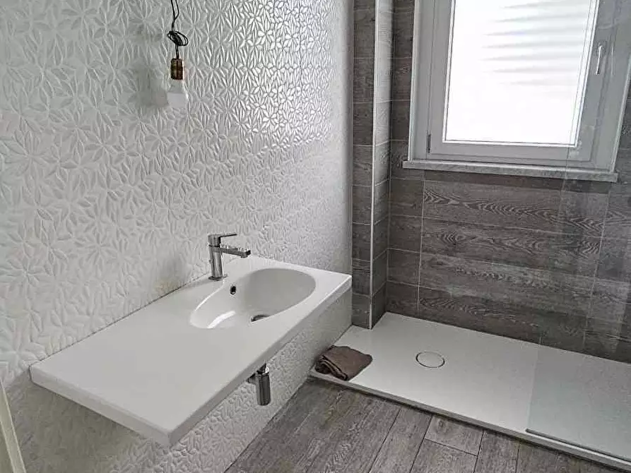 Immagine 12 di Appartamento in vendita  a Massa