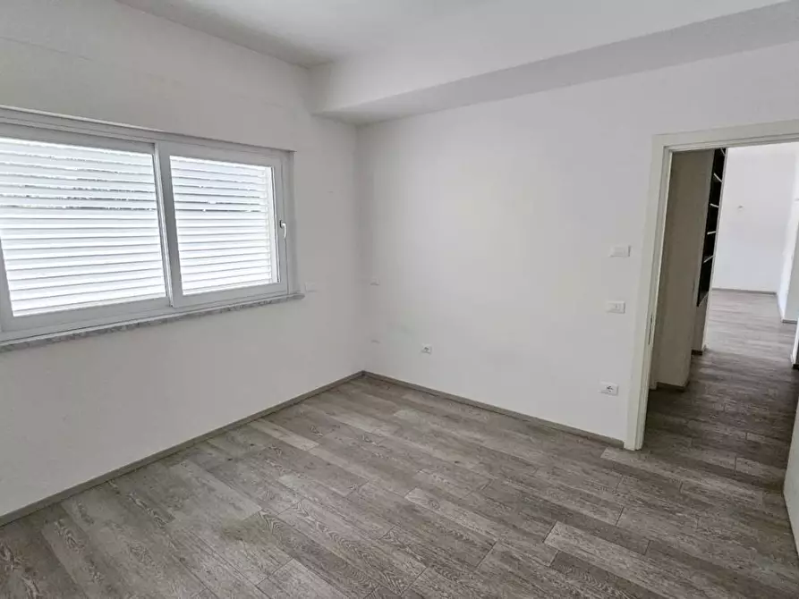 Immagine 8 di Appartamento in vendita  a Massa