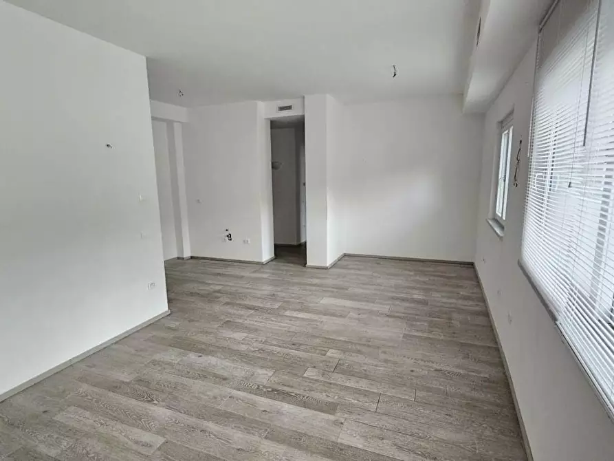 Immagine 4 di Appartamento in vendita  a Massa