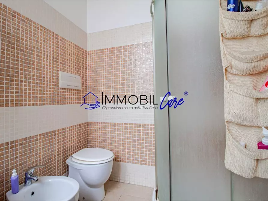 Immagine 13 di Appartamento in vendita  a Livorno