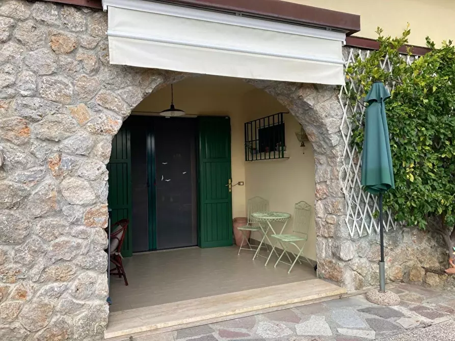 Immagine 10 di Villa in vendita  a Castelnuovo Magra
