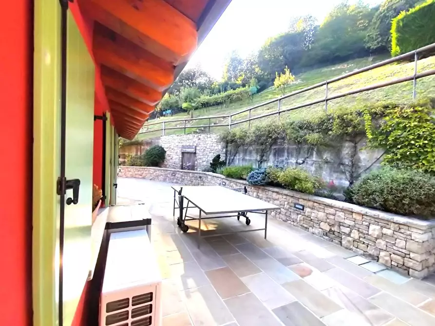 Immagine 29 di Villa in vendita  a Palazzago