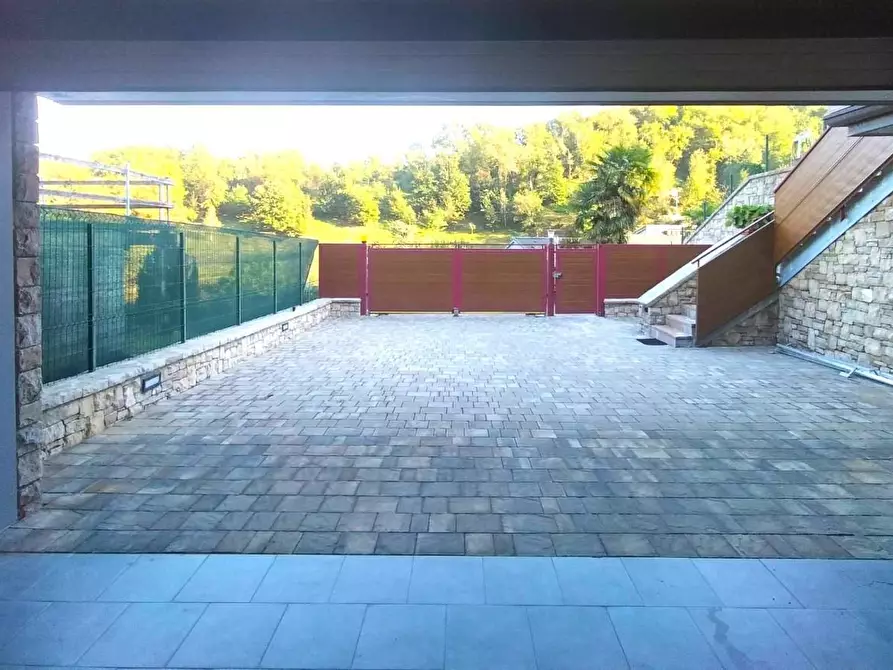 Immagine 39 di Villa in vendita  a Palazzago
