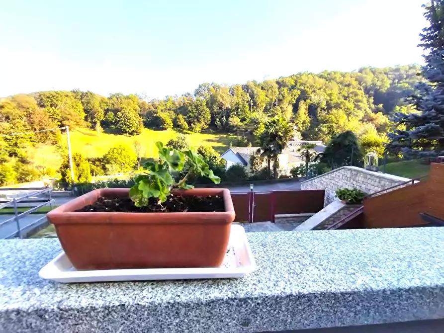 Immagine 38 di Villa in vendita  a Palazzago