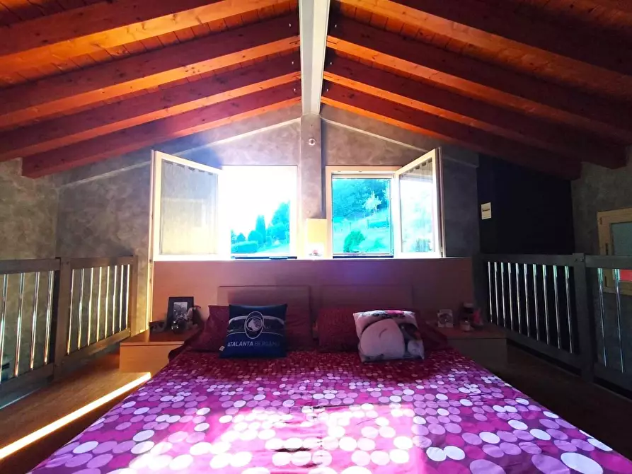 Immagine 33 di Villa in vendita  a Palazzago