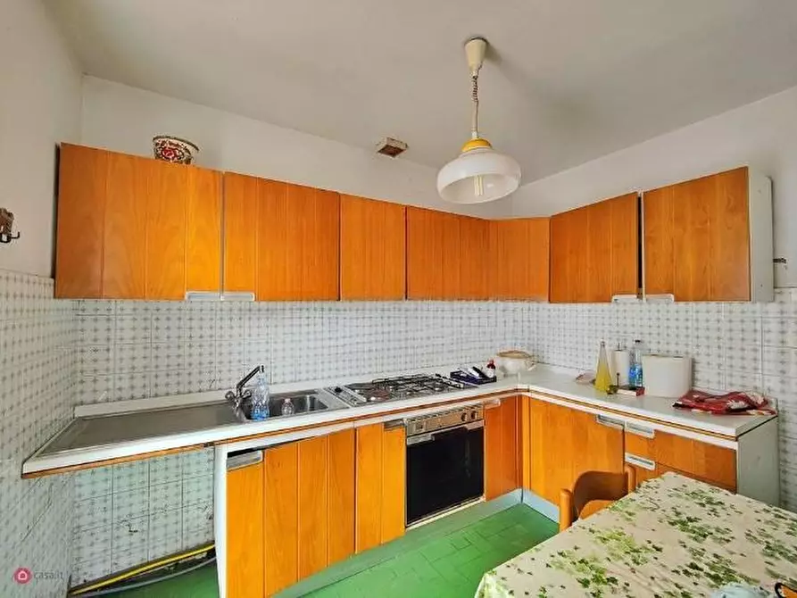 Immagine 4 di Porzione di casa in vendita  a Seravezza