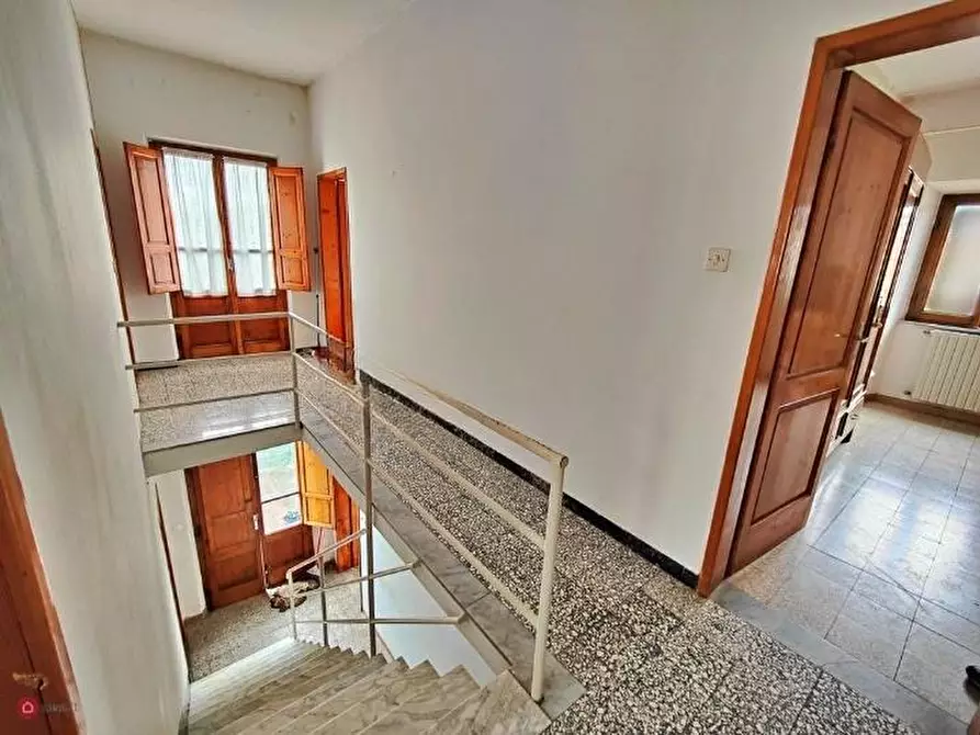 Immagine 11 di Porzione di casa in vendita  a Seravezza