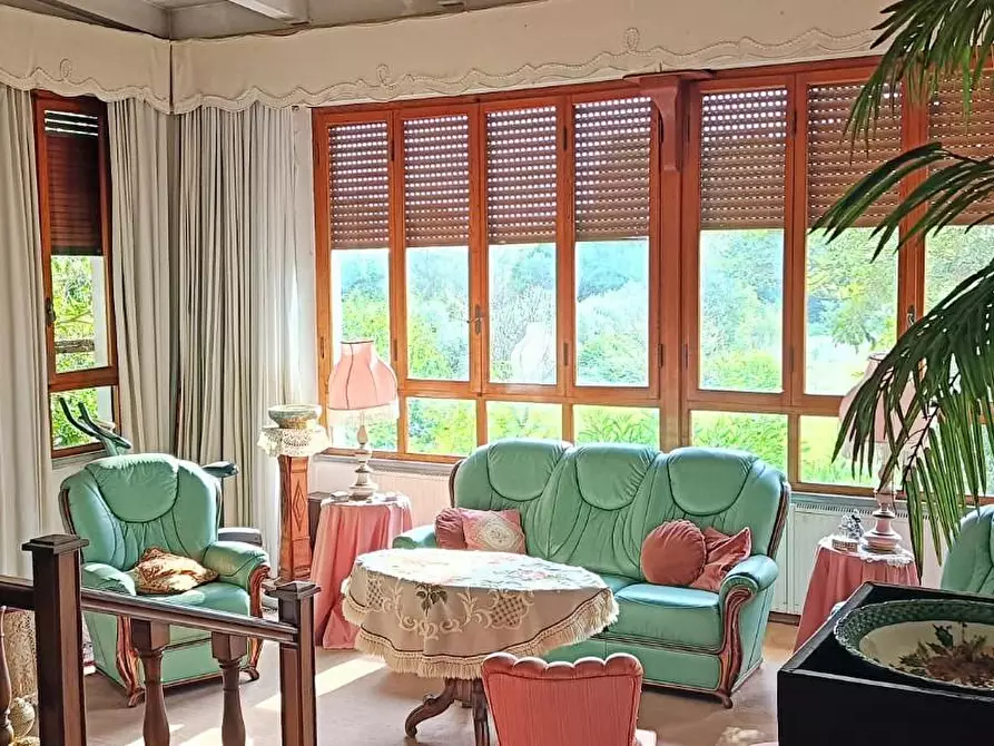 Immagine 3 di Villa in vendita  a San Giuliano Terme