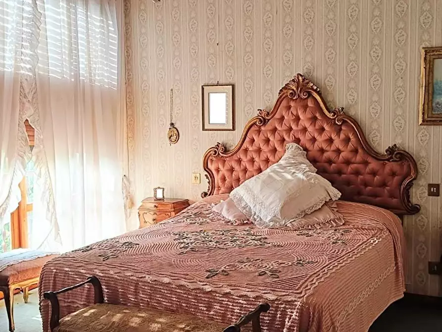 Immagine 19 di Villa in vendita  a San Giuliano Terme