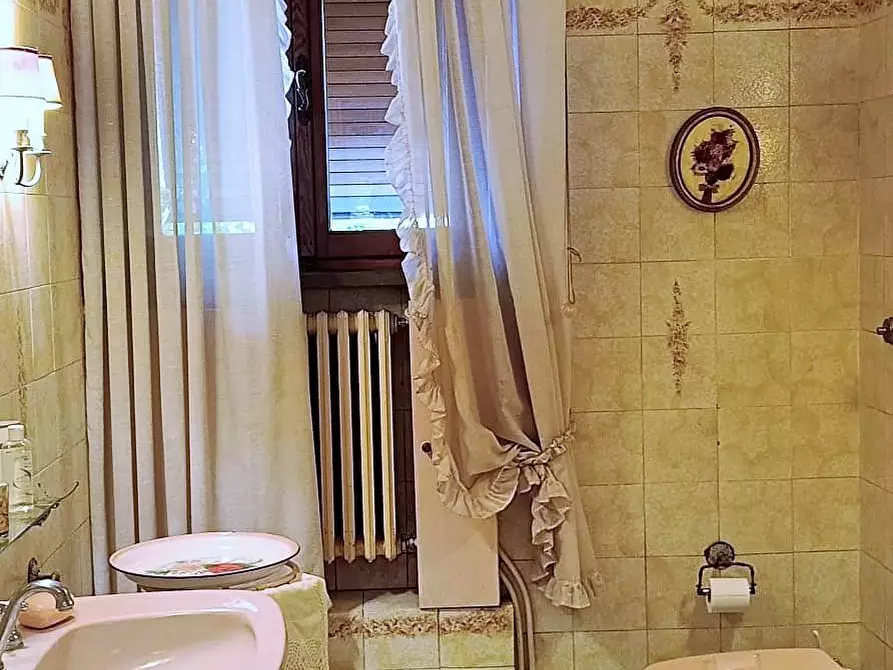 Immagine 29 di Villa in vendita  a San Giuliano Terme