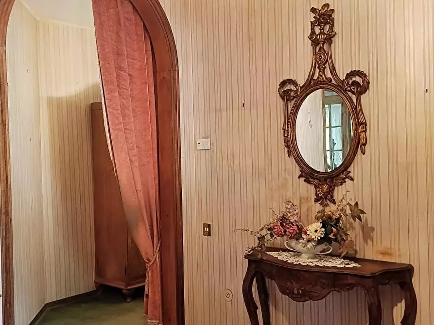 Immagine 18 di Villa in vendita  a San Giuliano Terme