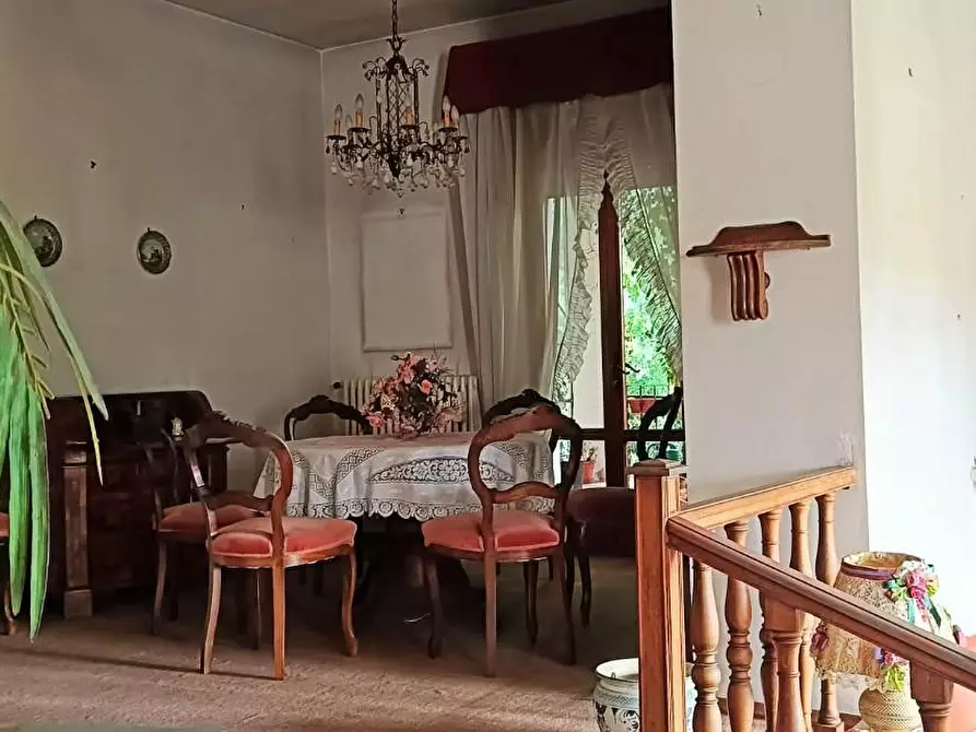 Immagine 10 di Villa in vendita  a San Giuliano Terme