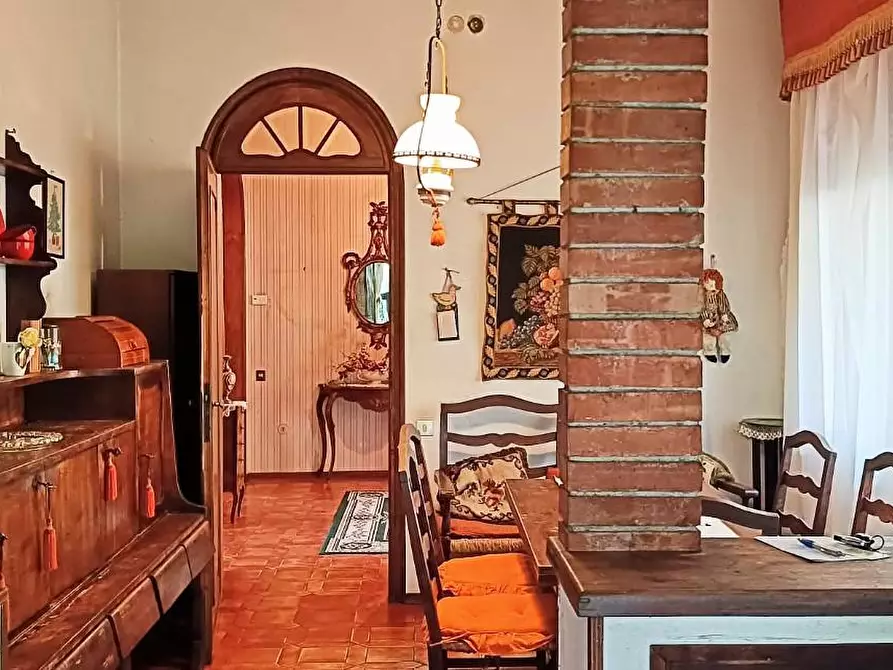 Immagine 12 di Villa in vendita  a San Giuliano Terme