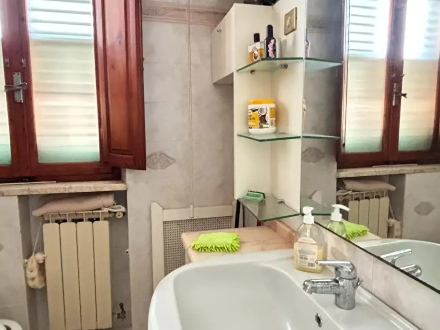 Immagine 15 di Appartamento in vendita  a Cascina