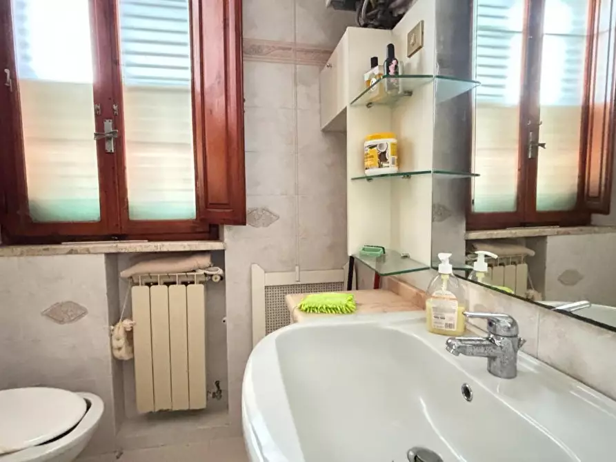 Immagine 16 di Appartamento in vendita  a Cascina