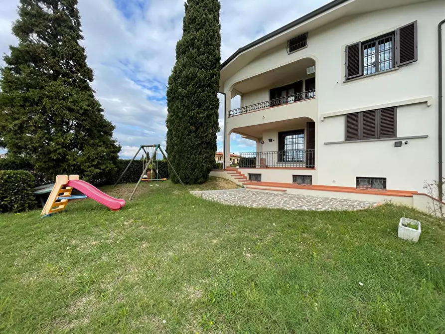 Immagine 2 di Casa bifamiliare in vendita  a Cerreto Guidi