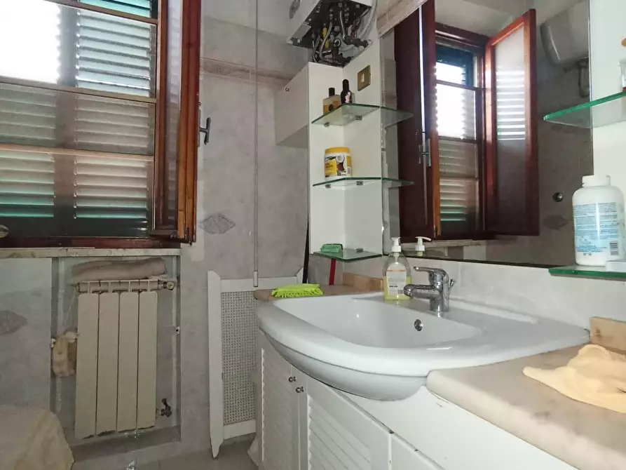 Immagine 19 di Appartamento in vendita  a Cascina