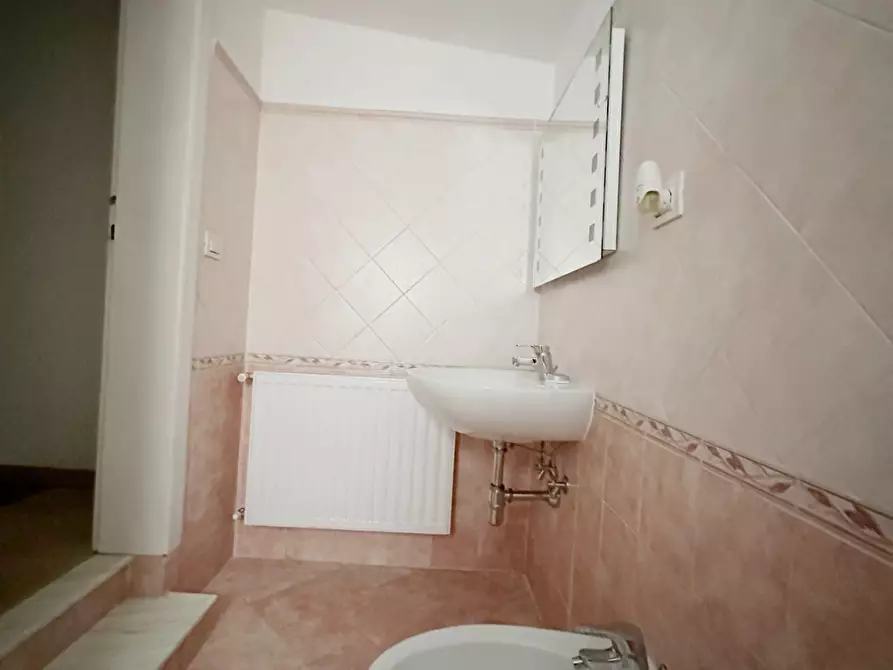 Immagine 27 di Terratetto in vendita  a Lucca