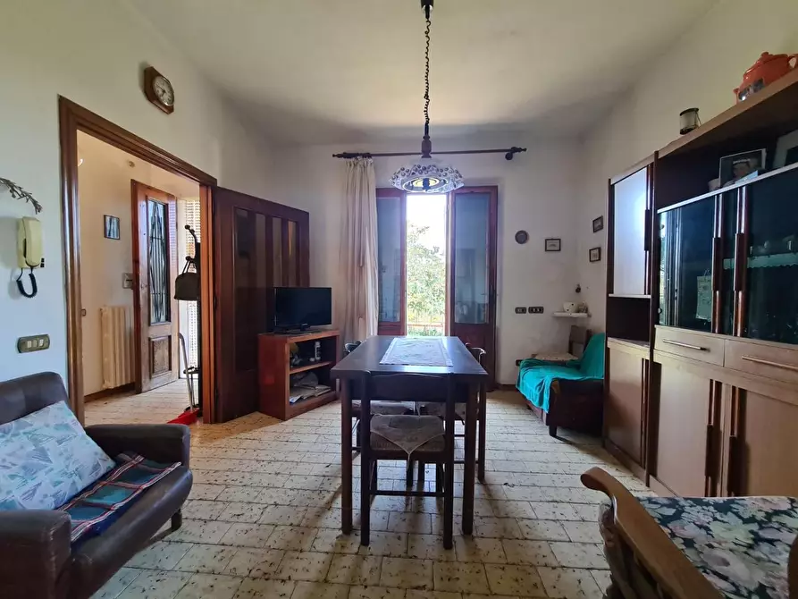 Immagine 3 di Villa in vendita  a Santa Maria A Monte