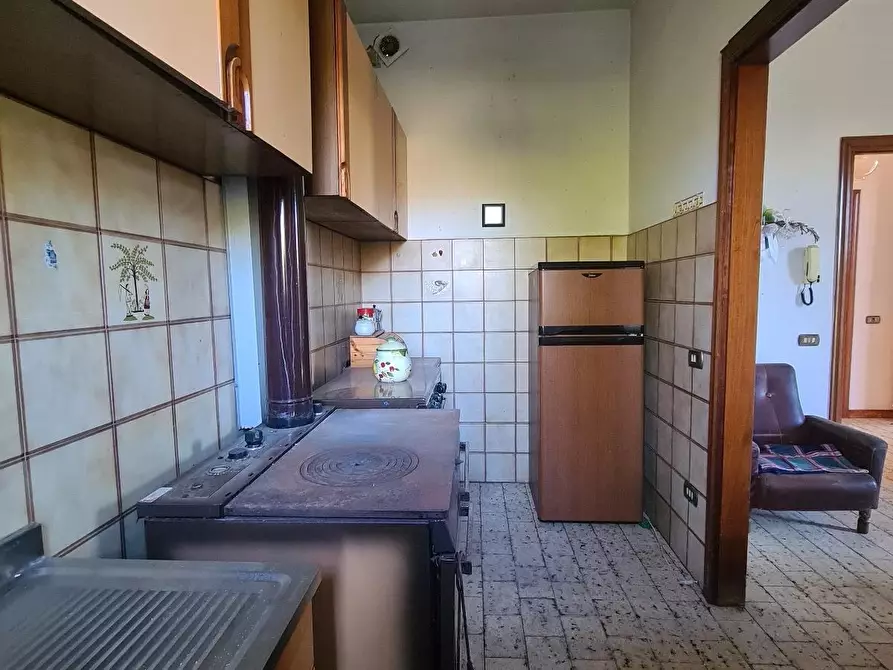 Immagine 4 di Villa in vendita  a Santa Maria A Monte