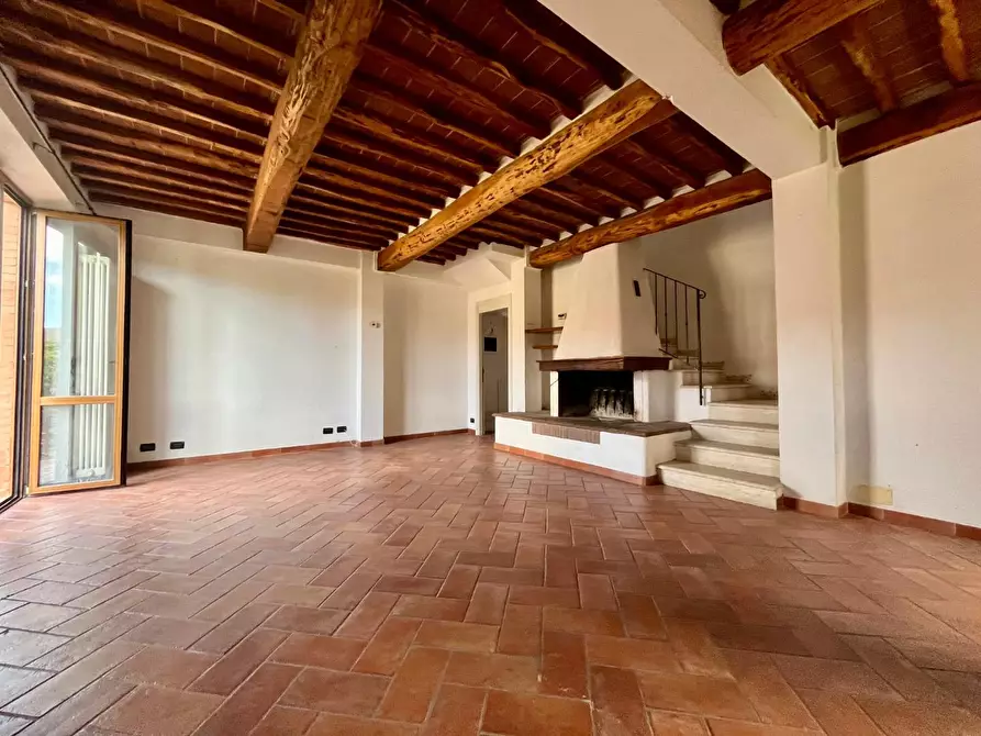 Immagine 2 di Villetta a schiera in vendita  a Monteroni D'arbia