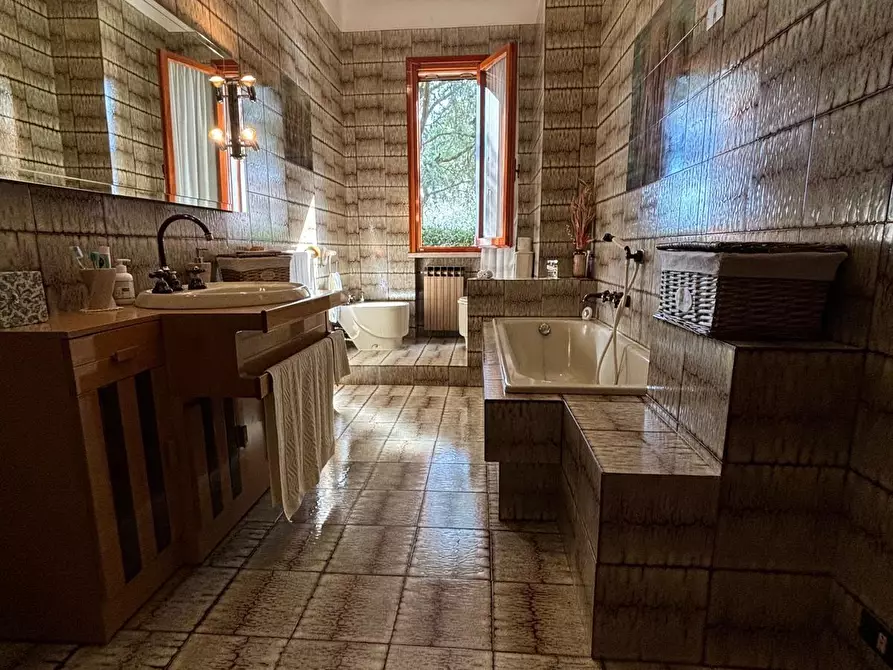 Immagine 16 di Appartamento in vendita  a Vinci