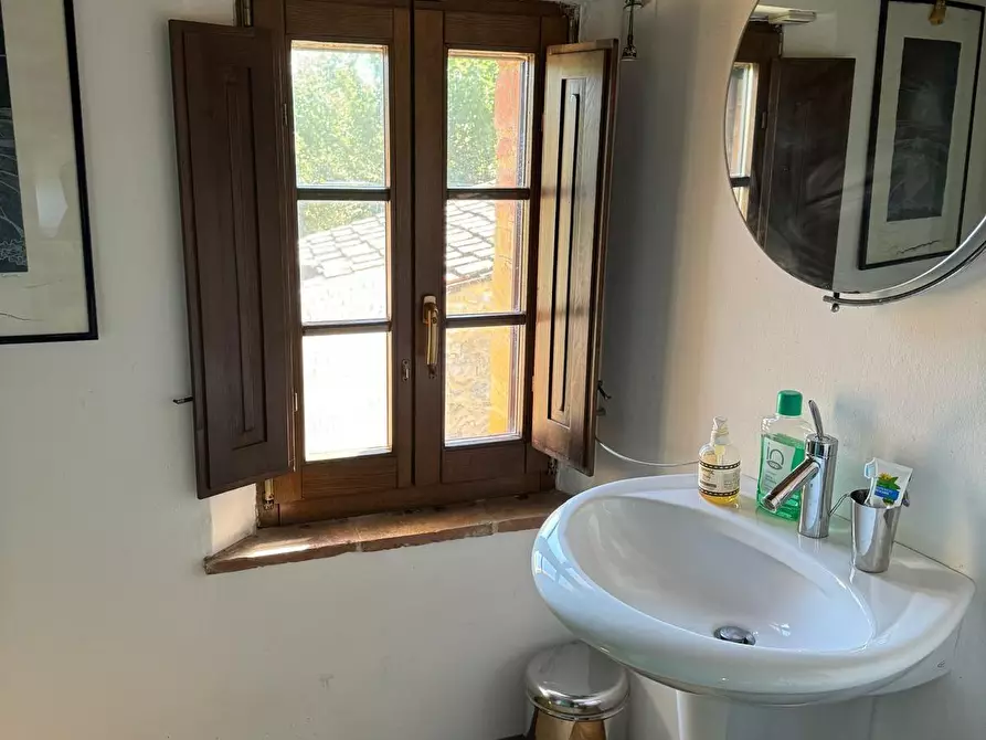 Immagine 21 di Casa semindipendente in vendita  a Sovicille