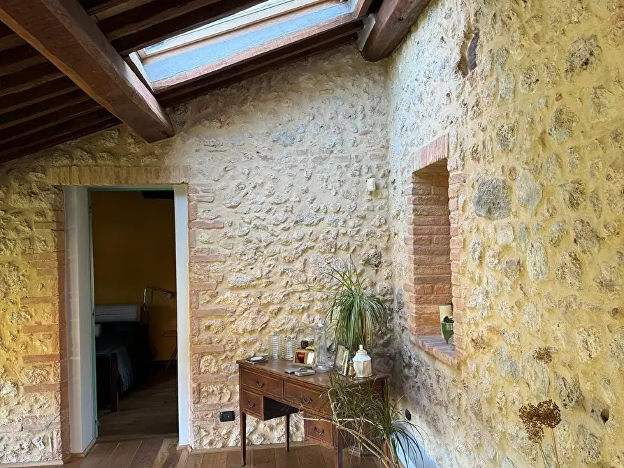 Immagine 13 di Casa semindipendente in vendita  a Sovicille