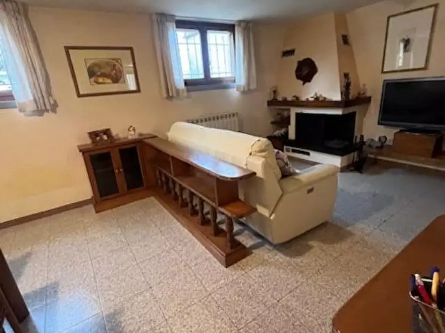 Immagine 4 di Appartamento in vendita  a Fosdinovo