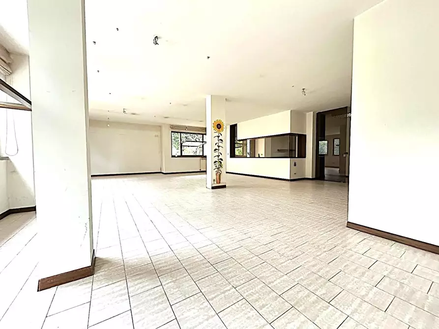 Immagine 3 di Ufficio in vendita  a Vinci