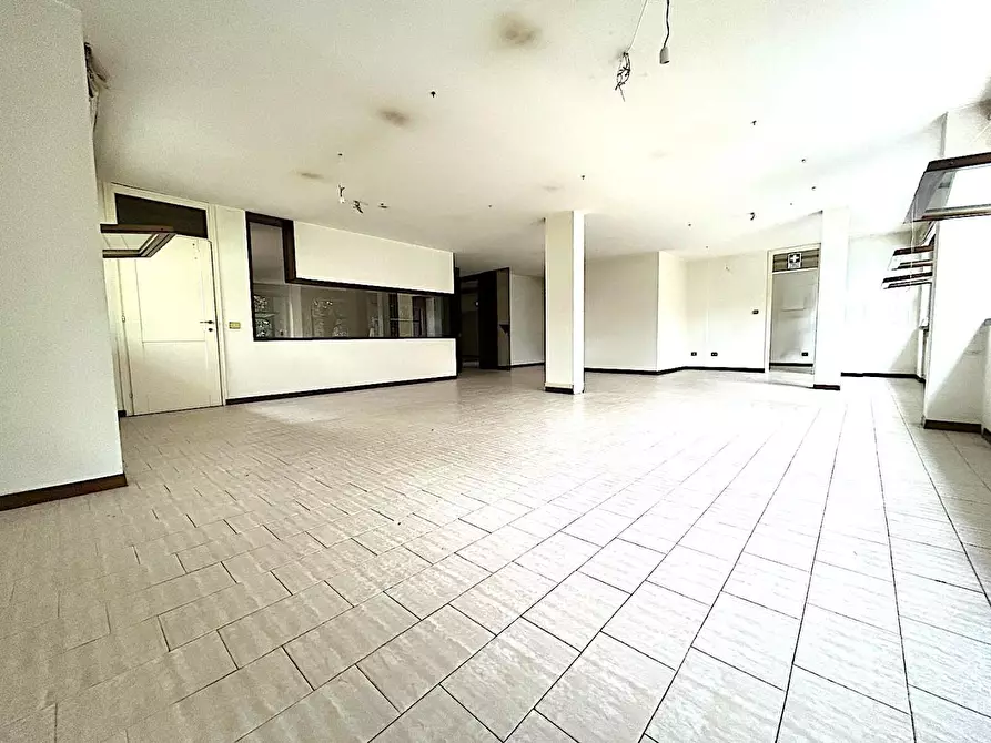 Immagine 2 di Ufficio in vendita  a Vinci