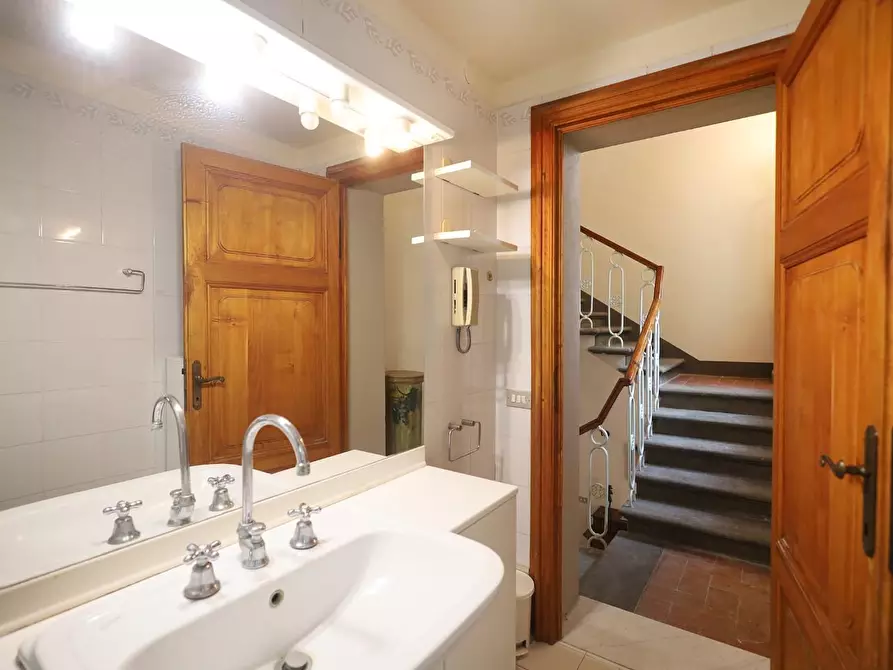 Immagine 25 di Villa in vendita  a Pisa