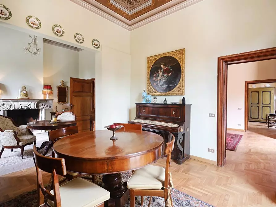Immagine 20 di Villa in vendita  a Pisa