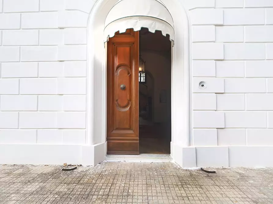 Immagine 5 di Villa in vendita  a Pisa