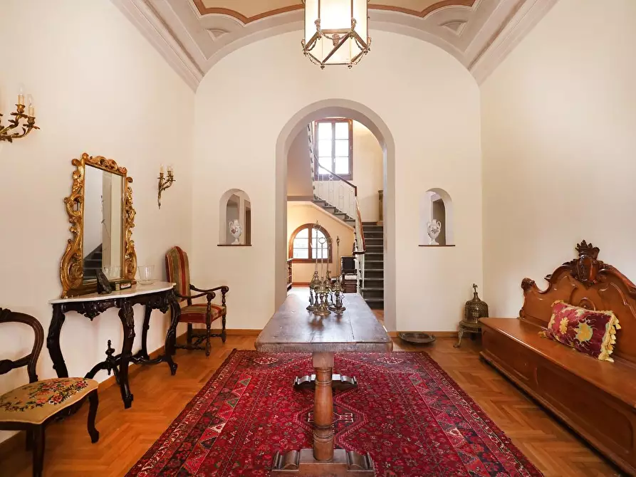 Immagine 8 di Villa in vendita  a Pisa