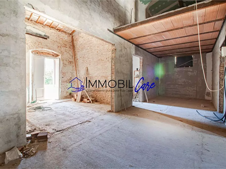 Immagine 8 di Appartamento in vendita  a Livorno