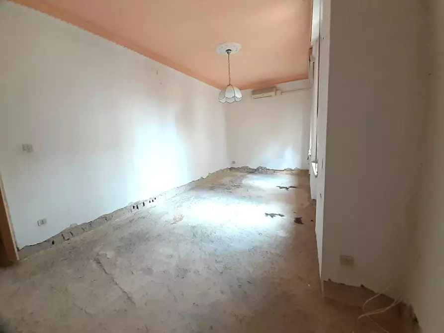 Immagine 13 di Appartamento in vendita  a Pontedera