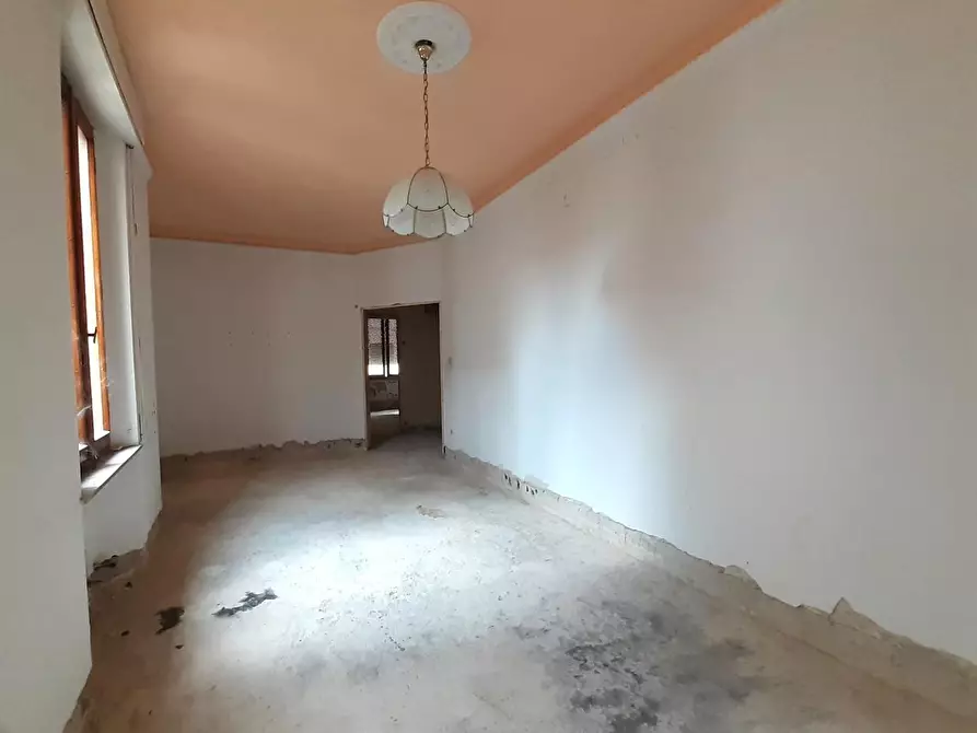 Immagine 17 di Appartamento in vendita  a Pontedera