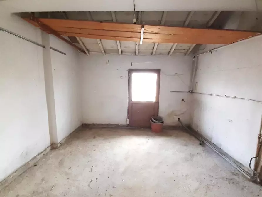 Immagine 33 di Appartamento in vendita  a Pontedera