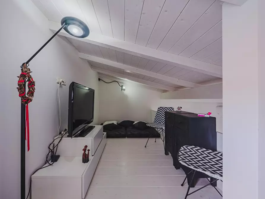 Immagine 16 di Casa indipendente in vendita  a Pisa