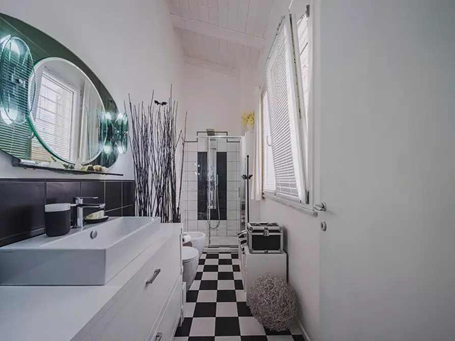 Immagine 10 di Casa indipendente in vendita  a Pisa