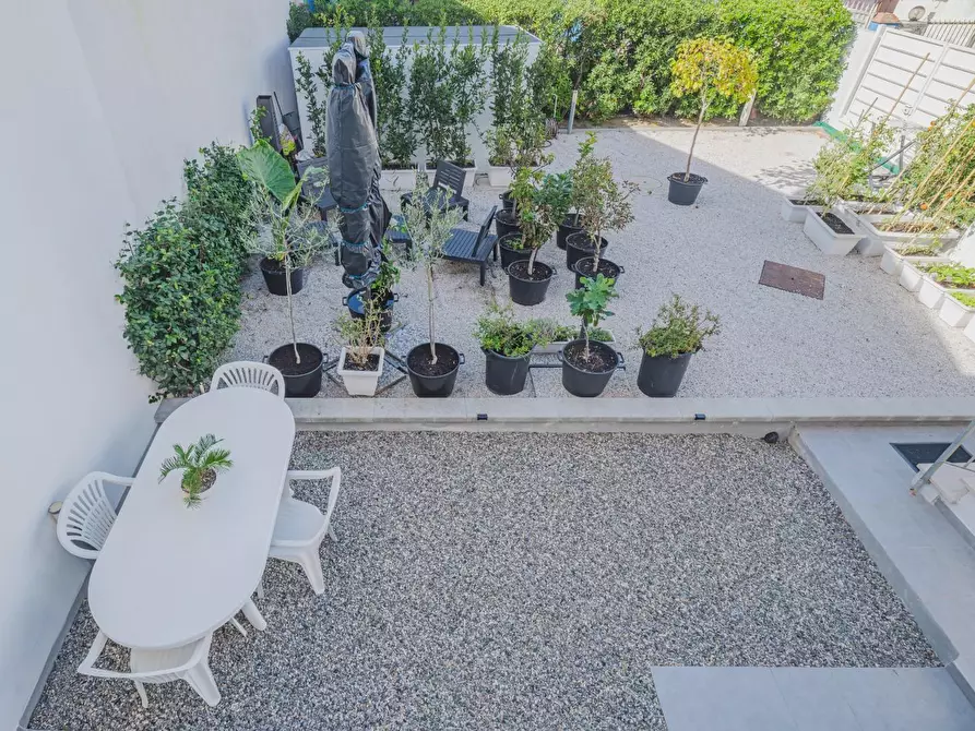 Immagine 38 di Casa indipendente in vendita  a Pisa