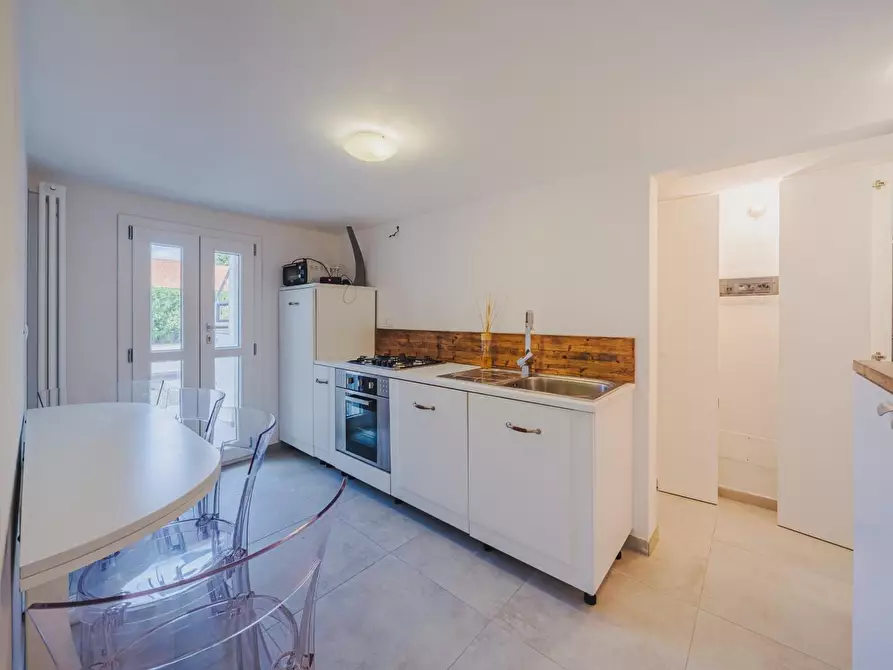 Immagine 31 di Casa indipendente in vendita  a Pisa