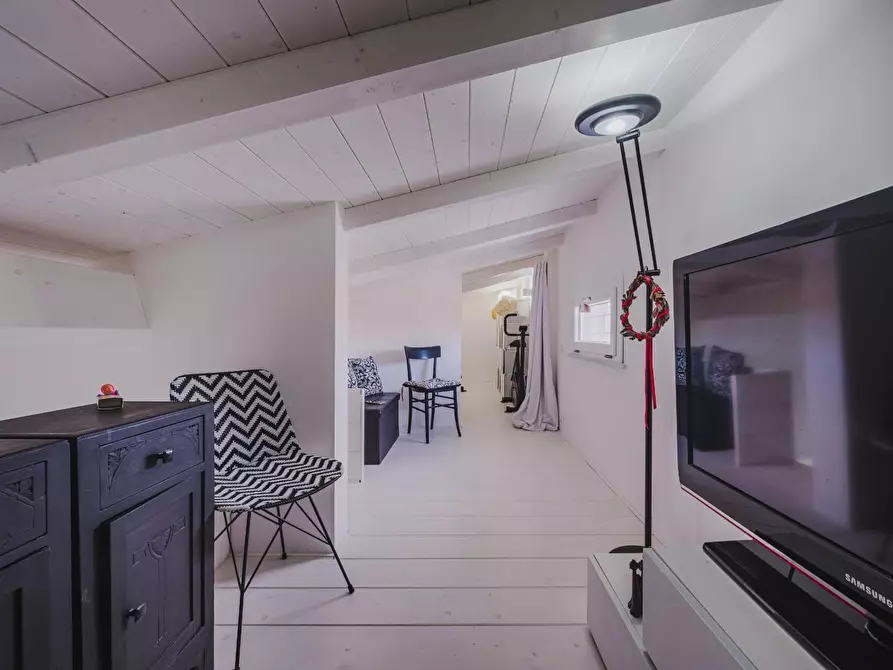 Immagine 17 di Casa indipendente in vendita  a Pisa