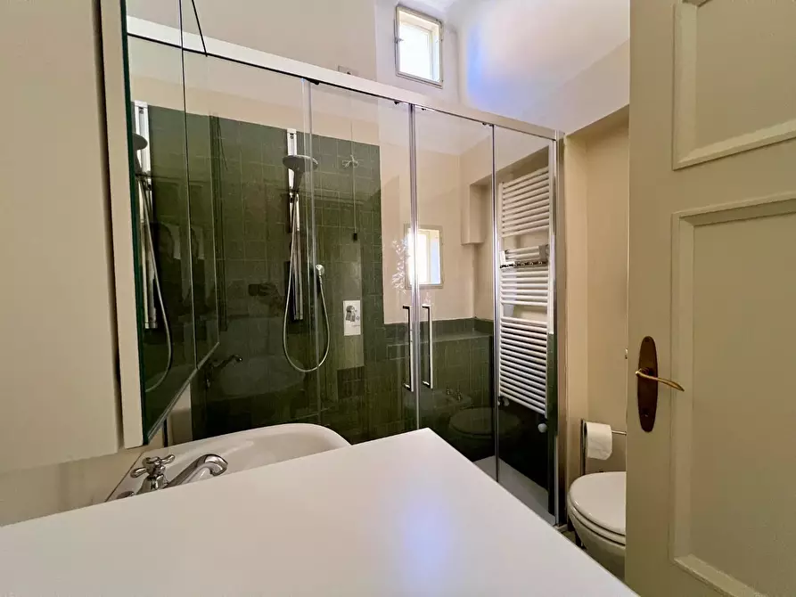 Immagine 26 di Appartamento in affitto  a Lucca