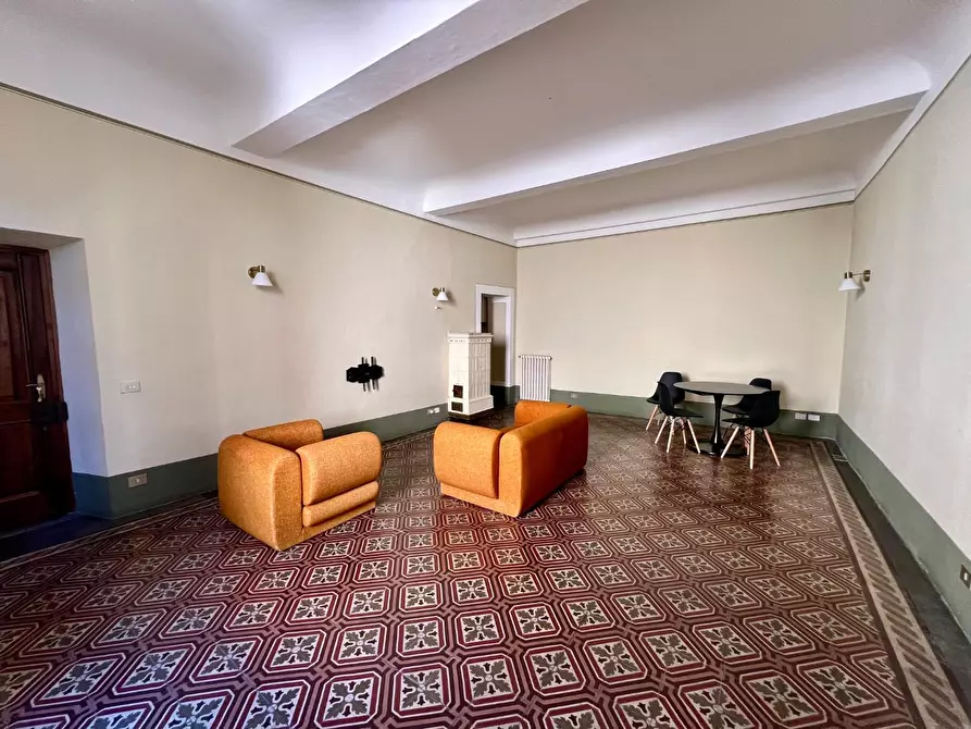 Immagine 1 di Appartamento in affitto  a Lucca