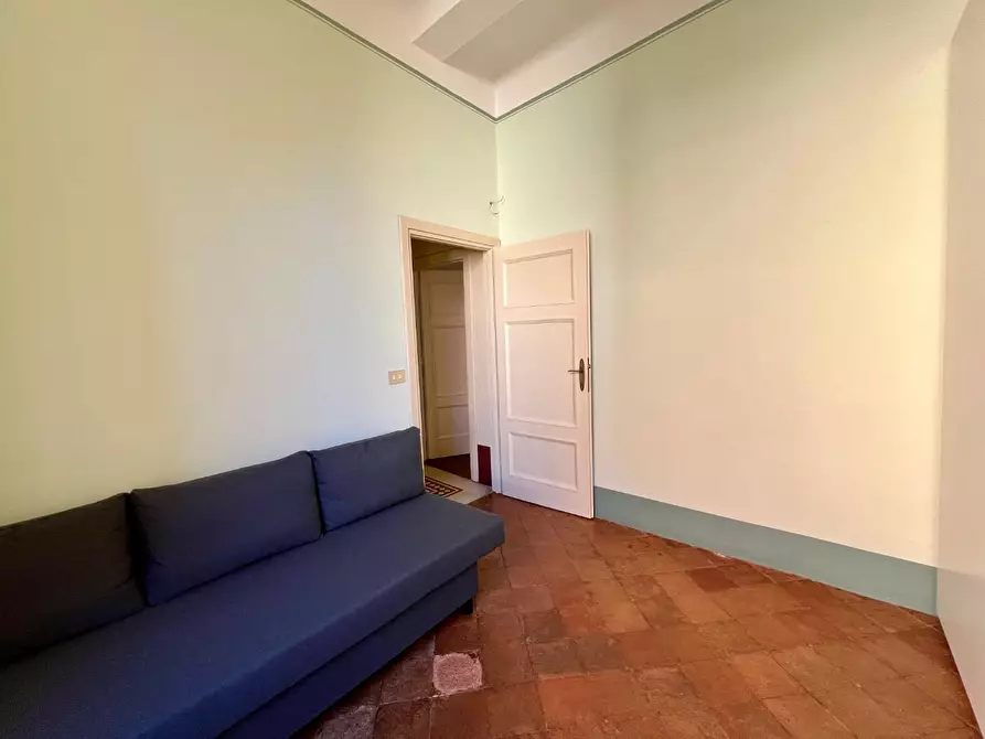 Immagine 17 di Appartamento in affitto  a Lucca